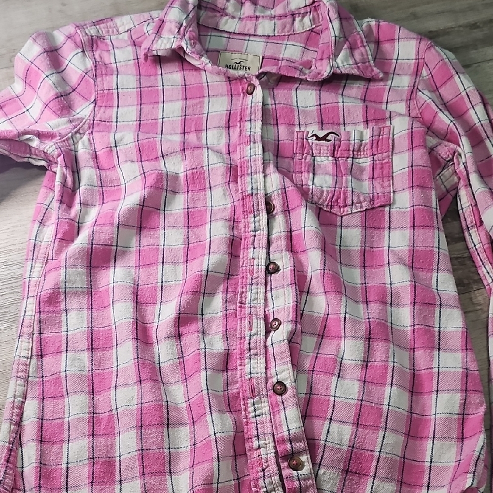 Hollister Pink and White Plaid Button-Down Shirt